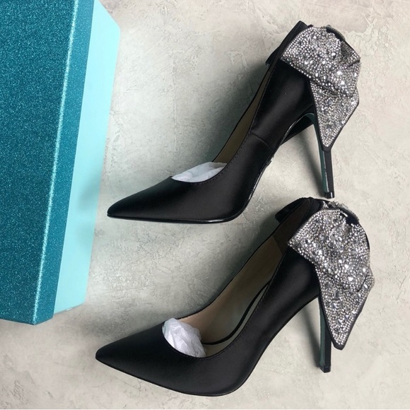 Betsey Johnson - Picture 2 of 2